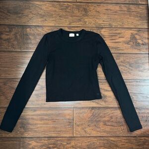 Aritzia Black Long Sleeve Women's Tee